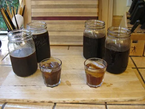 Serving iced coffee from jars and small glasses